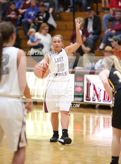Thumbnail 3 in East Robertson vs Santa Fe (TSSAA 1A Quarterfinal) photogallery.