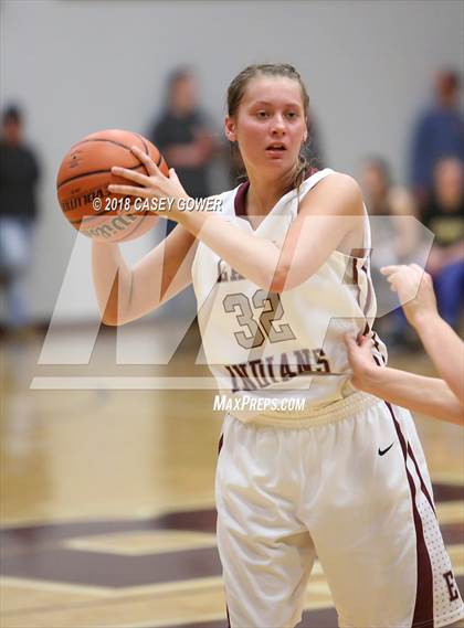 Thumbnail 2 in East Robertson vs Santa Fe (TSSAA 1A Quarterfinal) photogallery.
