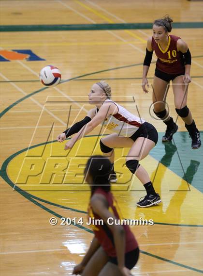 Thumbnail 1 in Schaumburg @ Fremd photogallery.