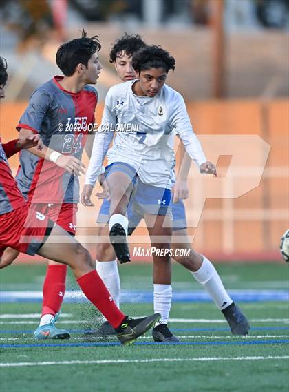 Thumbnail 1 in Lee vs MacArthur [Douglas] photogallery.