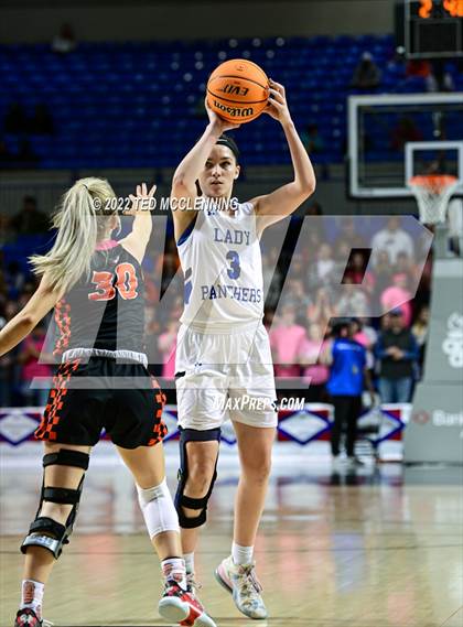 Thumbnail 1 in Lamar vs Bergman (AAA 3A State Final) photogallery.