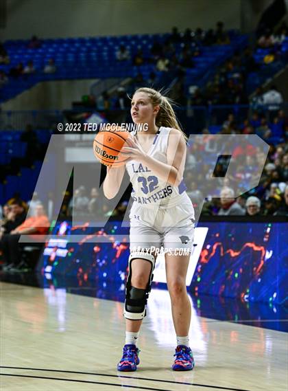 Thumbnail 2 in Lamar vs Bergman (AAA 3A State Final) photogallery.