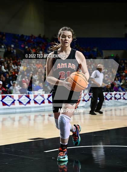 Thumbnail 1 in Lamar vs Bergman (AAA 3A State Final) photogallery.