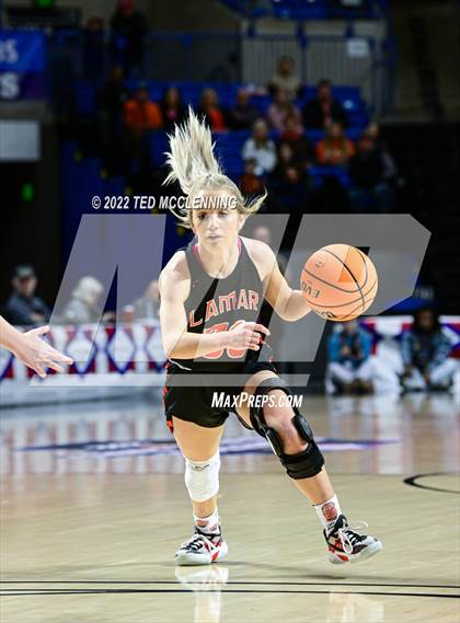 Thumbnail 3 in Lamar vs Bergman (AAA 3A State Final) photogallery.