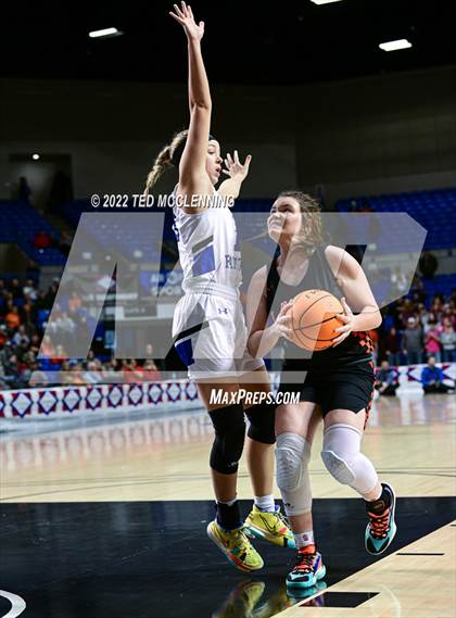Thumbnail 3 in Lamar vs Bergman (AAA 3A State Final) photogallery.