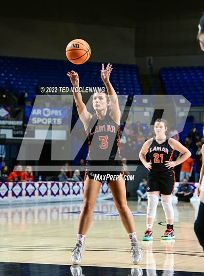 Thumbnail 2 in Lamar vs Bergman (AAA 3A State Final) photogallery.