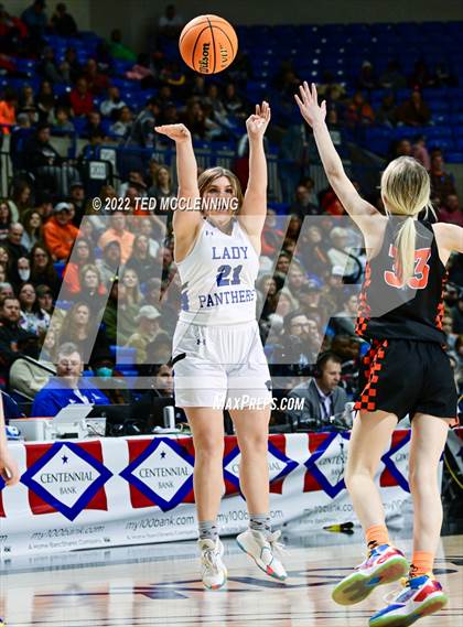 Thumbnail 1 in Lamar vs Bergman (AAA 3A State Final) photogallery.