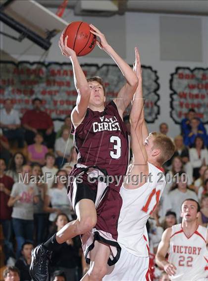 Thumbnail 3 in Valley Christian vs. Victory Christian (CIF SJS D5 Playoffs) photogallery.