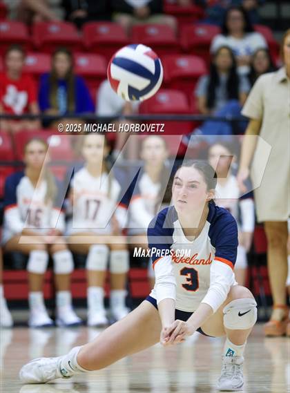 Thumbnail 2 in Wakeland @ Lovejoy photogallery.