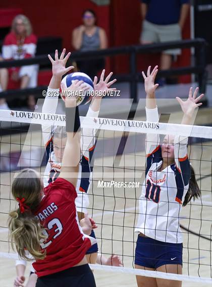 Thumbnail 2 in Wakeland @ Lovejoy photogallery.
