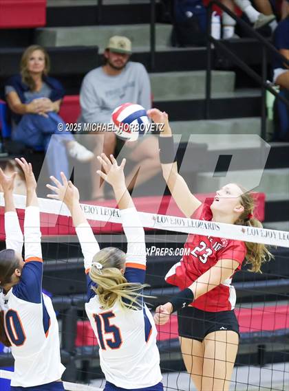 Thumbnail 2 in Wakeland @ Lovejoy photogallery.