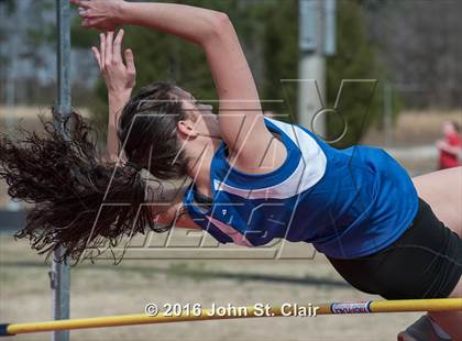 Thumbnail 2 in Warren County vs. Coffee County Central photogallery.