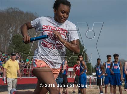Thumbnail 3 in Warren County vs. Coffee County Central photogallery.