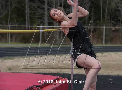 Thumbnail 2 in Warren County vs. Coffee County Central photogallery.