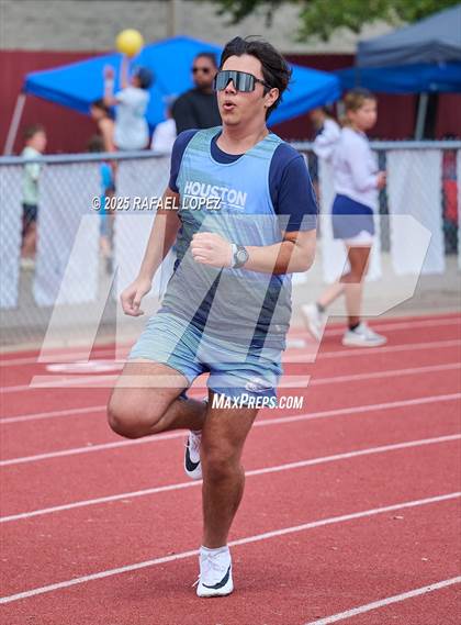 Thumbnail 3 in Northland Christian Relays (400M) photogallery.