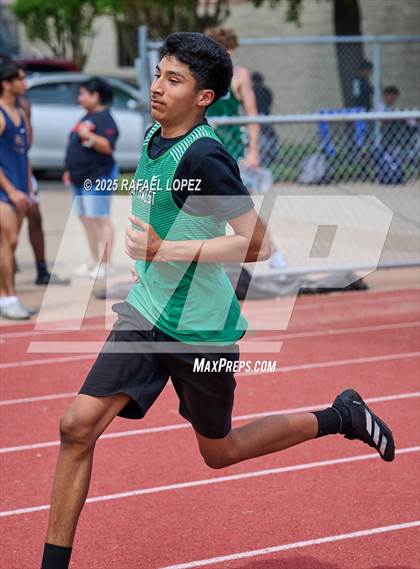 Thumbnail 1 in Northland Christian Relays (400M) photogallery.