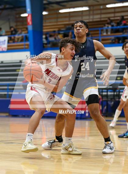Thumbnail 2 in Goose Creek Memorial vs. Westbury Christian photogallery.