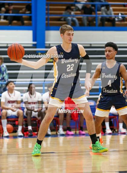 Thumbnail 2 in Goose Creek Memorial vs. Westbury Christian photogallery.