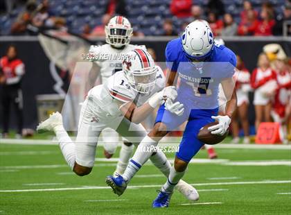 Thumbnail 1 in Atascocita vs Dickinson (UIL 6A Area Playoff) photogallery.