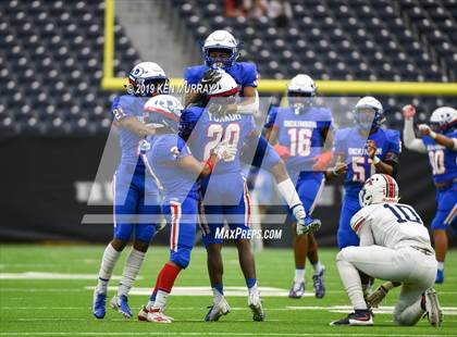 Thumbnail 1 in Atascocita vs Dickinson (UIL 6A Area Playoff) photogallery.