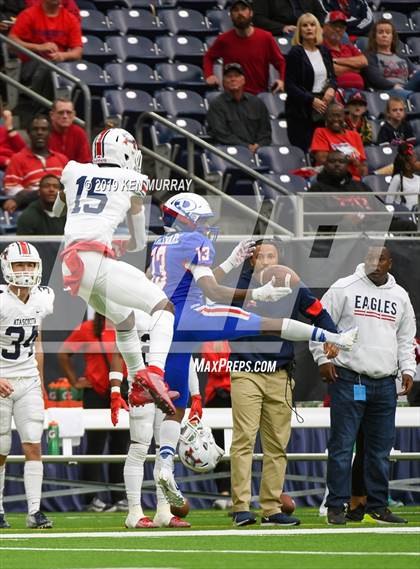 Thumbnail 3 in Atascocita vs Dickinson (UIL 6A Area Playoff) photogallery.