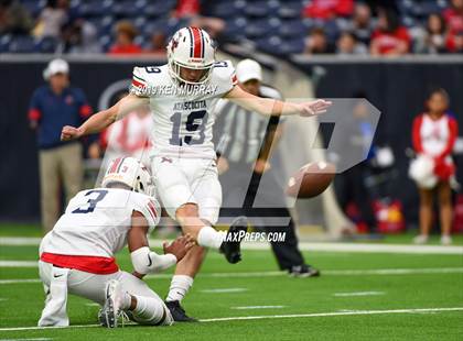 Thumbnail 3 in Atascocita vs Dickinson (UIL 6A Area Playoff) photogallery.