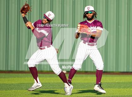 Thumbnail 1 in Mansfield Timberview vs Aledo (UIL 5A Quarterfinal) photogallery.