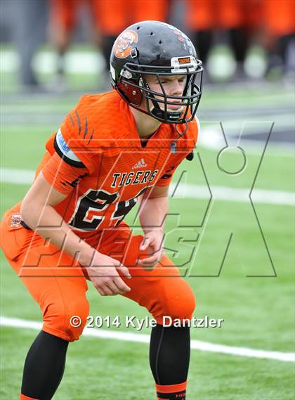 Thumbnail 3 in Mineola vs. Commerce (UIL 3A Division 1 Region 2 Area) photogallery.