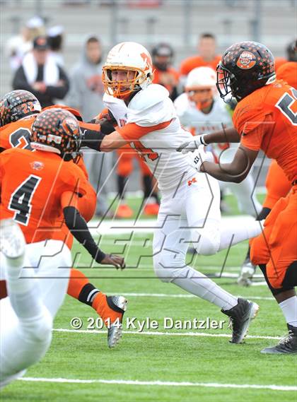 Thumbnail 2 in Mineola vs. Commerce (UIL 3A Division 1 Region 2 Area) photogallery.