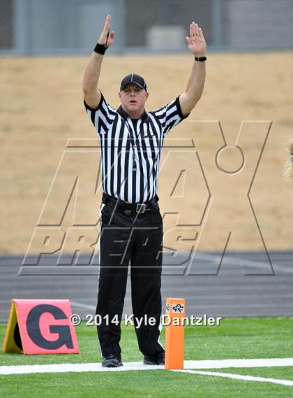 Thumbnail 3 in Mineola vs. Commerce (UIL 3A Division 1 Region 2 Area) photogallery.