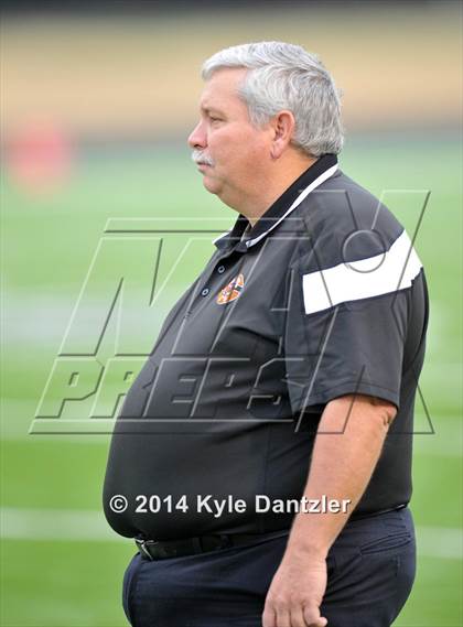 Thumbnail 2 in Mineola vs. Commerce (UIL 3A Division 1 Region 2 Area) photogallery.