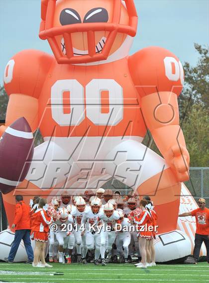 Thumbnail 2 in Mineola vs. Commerce (UIL 3A Division 1 Region 2 Area) photogallery.