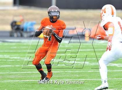 Thumbnail 3 in Mineola vs. Commerce (UIL 3A Division 1 Region 2 Area) photogallery.