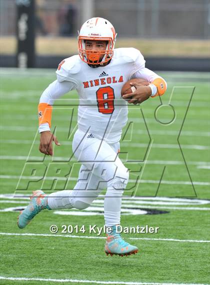 Thumbnail 1 in Mineola vs. Commerce (UIL 3A Division 1 Region 2 Area) photogallery.