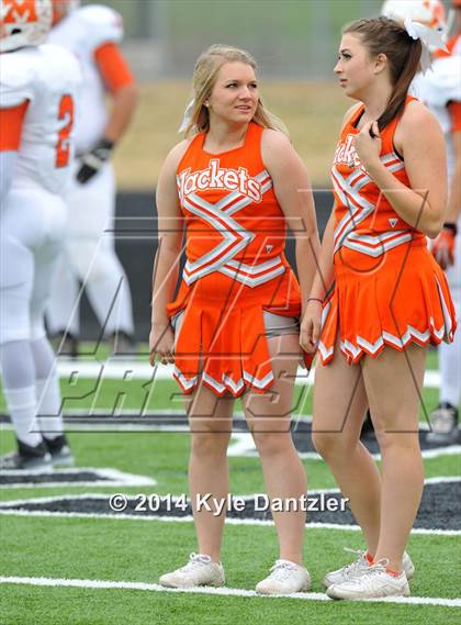 Thumbnail 2 in Mineola vs. Commerce (UIL 3A Division 1 Region 2 Area) photogallery.