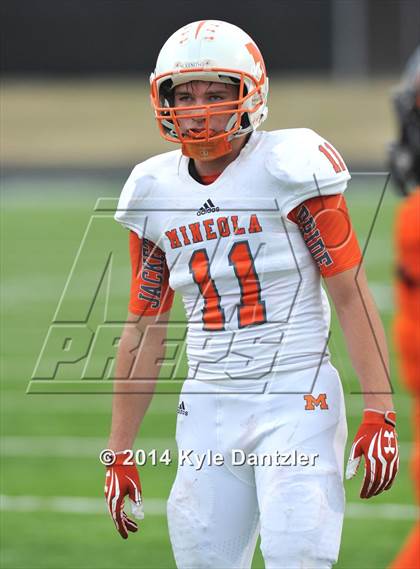 Thumbnail 3 in Mineola vs. Commerce (UIL 3A Division 1 Region 2 Area) photogallery.