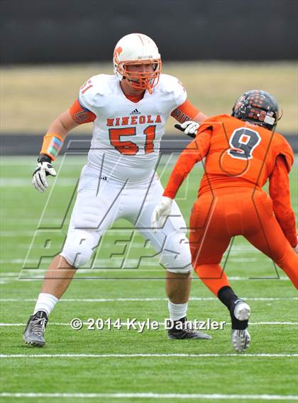 Thumbnail 3 in Mineola vs. Commerce (UIL 3A Division 1 Region 2 Area) photogallery.
