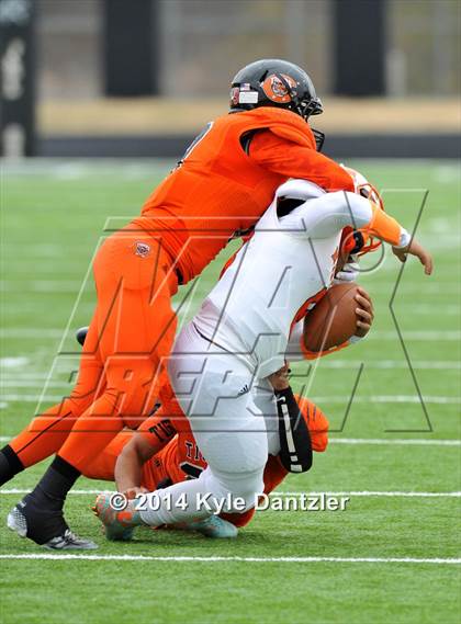 Thumbnail 2 in Mineola vs. Commerce (UIL 3A Division 1 Region 2 Area) photogallery.