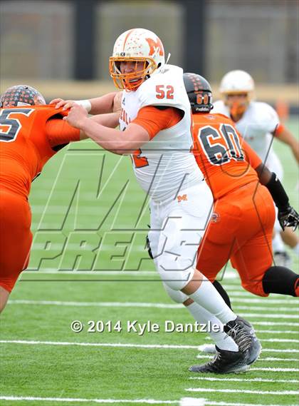 Thumbnail 1 in Mineola vs. Commerce (UIL 3A Division 1 Region 2 Area) photogallery.
