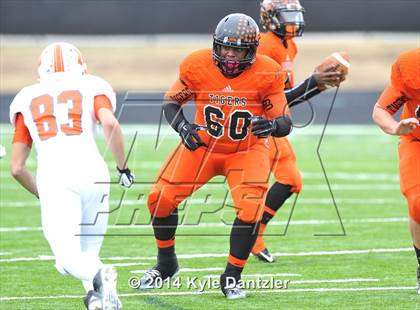 Thumbnail 2 in Mineola vs. Commerce (UIL 3A Division 1 Region 2 Area) photogallery.