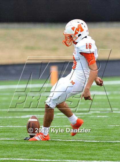 Thumbnail 1 in Mineola vs. Commerce (UIL 3A Division 1 Region 2 Area) photogallery.