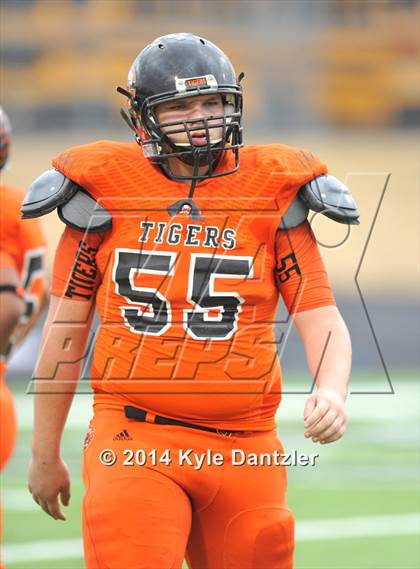 Thumbnail 2 in Mineola vs. Commerce (UIL 3A Division 1 Region 2 Area) photogallery.