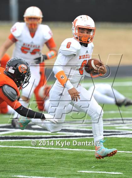 Thumbnail 3 in Mineola vs. Commerce (UIL 3A Division 1 Region 2 Area) photogallery.