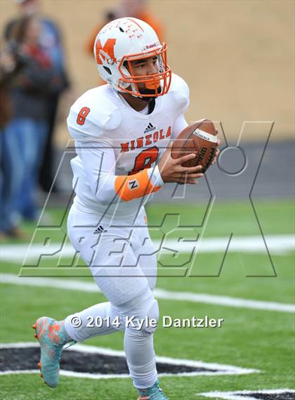 Thumbnail 2 in Mineola vs. Commerce (UIL 3A Division 1 Region 2 Area) photogallery.