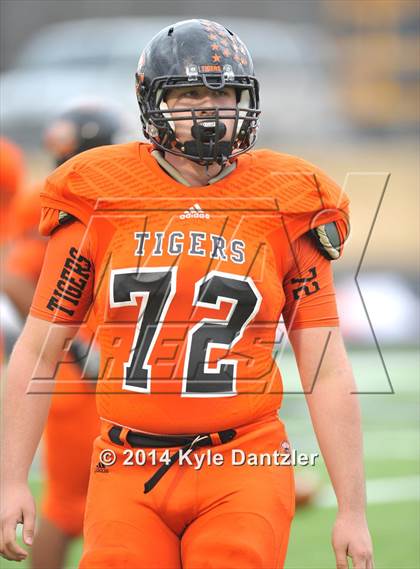 Thumbnail 3 in Mineola vs. Commerce (UIL 3A Division 1 Region 2 Area) photogallery.