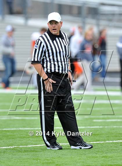 Thumbnail 2 in Mineola vs. Commerce (UIL 3A Division 1 Region 2 Area) photogallery.