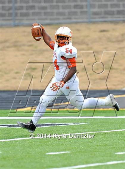 Thumbnail 3 in Mineola vs. Commerce (UIL 3A Division 1 Region 2 Area) photogallery.
