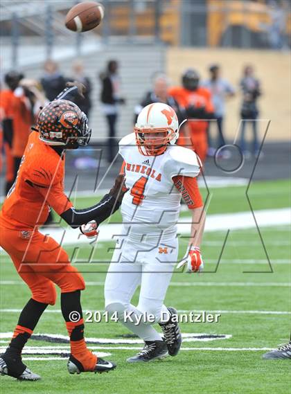 Thumbnail 1 in Mineola vs. Commerce (UIL 3A Division 1 Region 2 Area) photogallery.