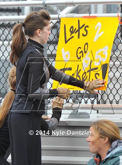 Thumbnail 2 in Mineola vs. Commerce (UIL 3A Division 1 Region 2 Area) photogallery.
