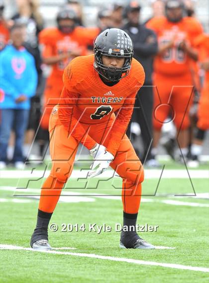 Thumbnail 3 in Mineola vs. Commerce (UIL 3A Division 1 Region 2 Area) photogallery.